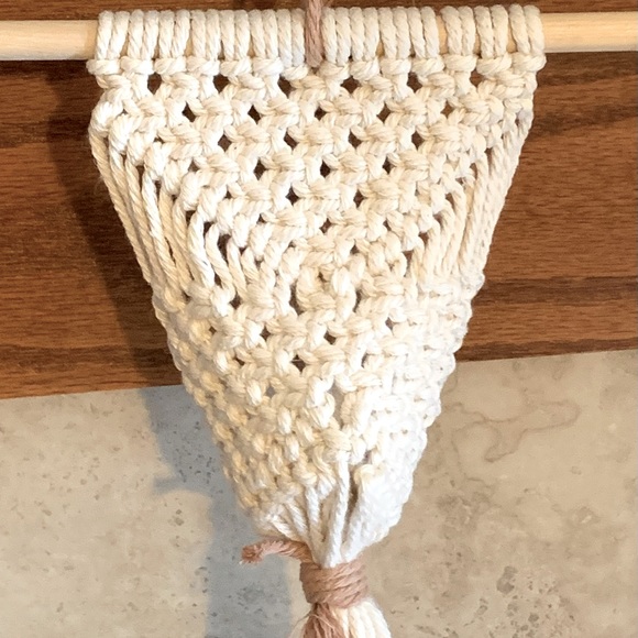 Handmade Decorative Macrame Air Plant “Hammock” - Picture 5 of 5